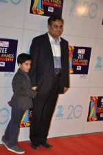 at Zee Awards red carpet in Mumbai on 6th Jan 2013 (35).JPG